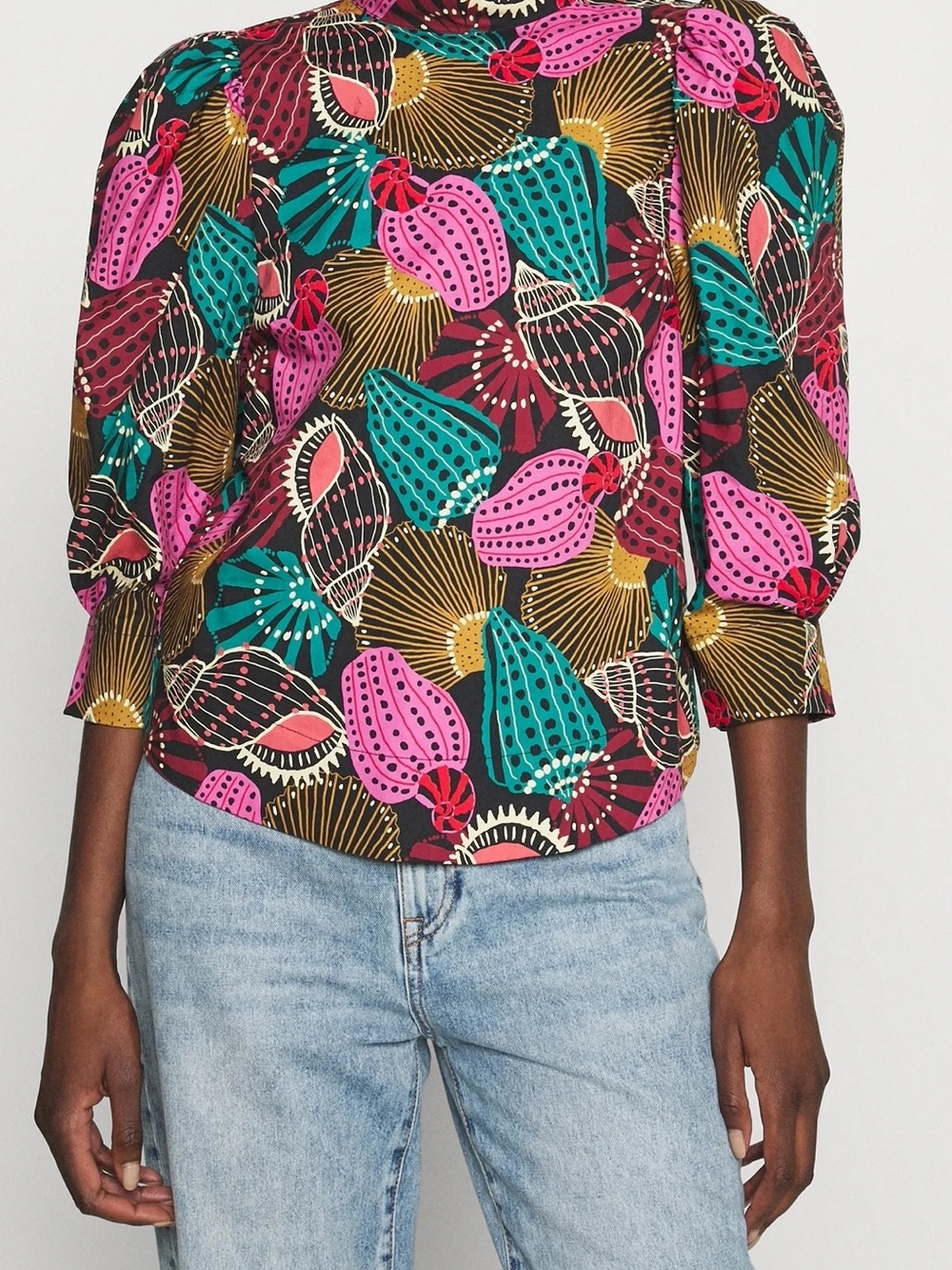 FARM Rio Multicolor Shell-Print High-Neck Blouse - Picture 5 of 5